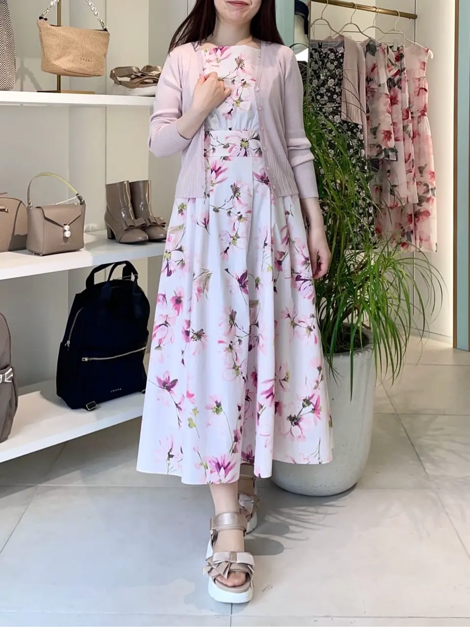 TOCCA スタッフT コーディネート画像