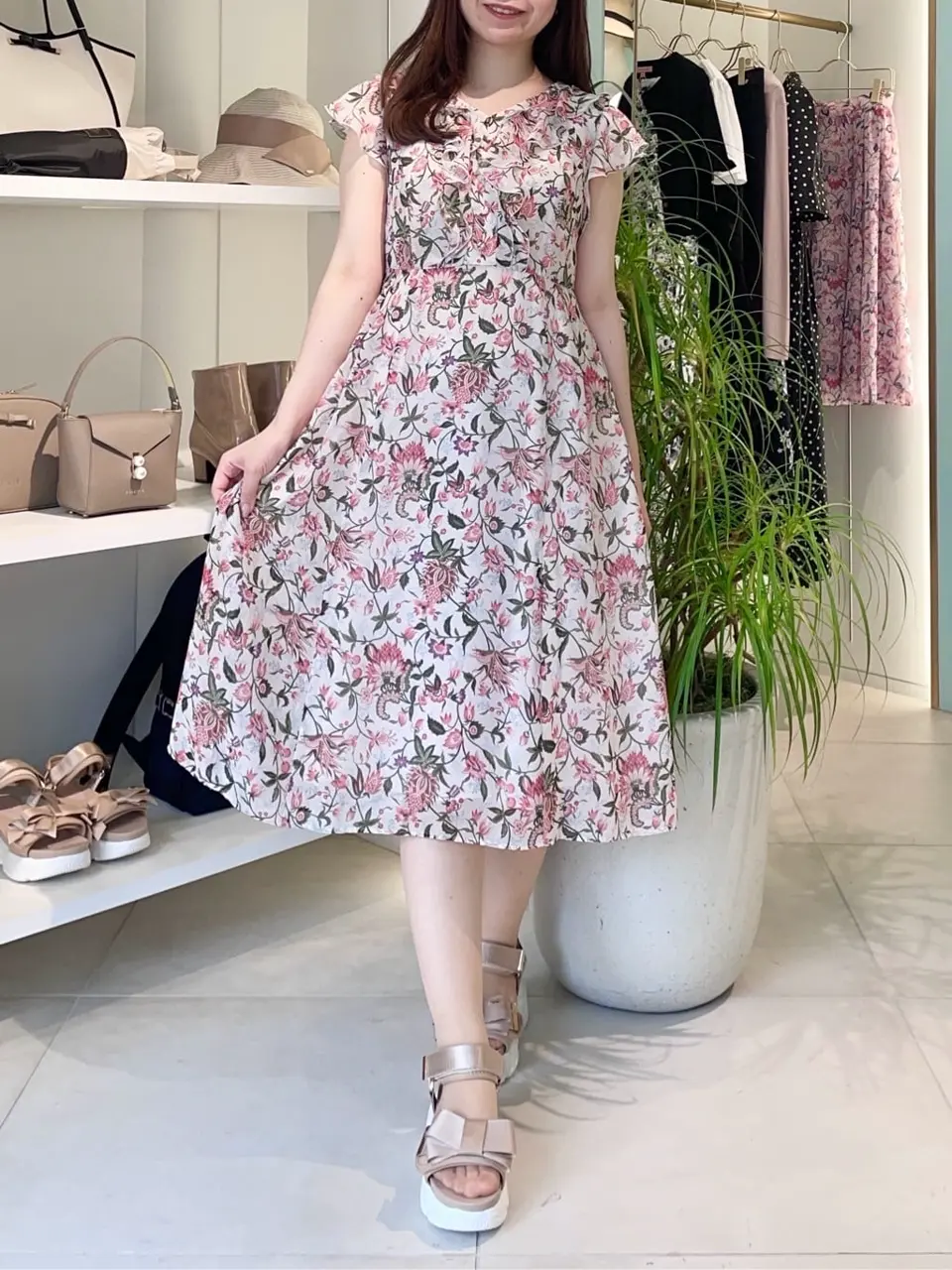 TOCCA スタッフT コーディネート画像