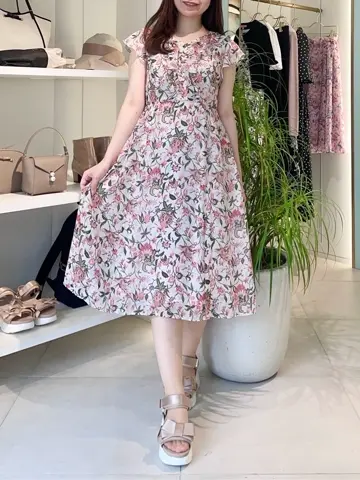 TOCCA スタッフT コーディネート画像