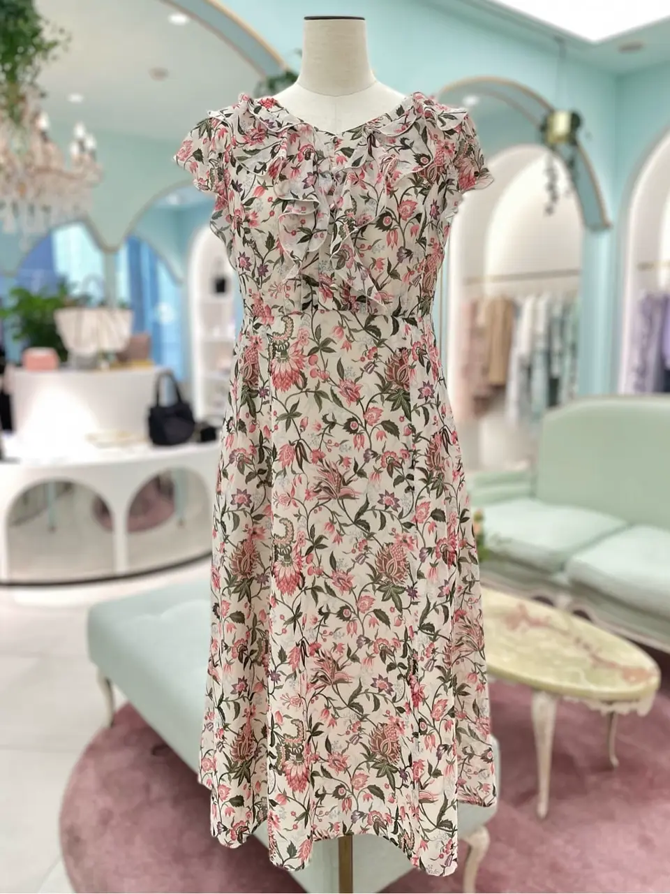 TOCCA スタッフT コーディネート画像