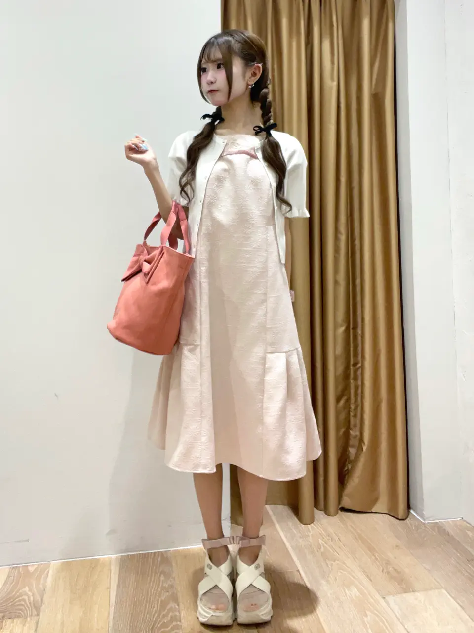  MK.⋆𝜗𝜚 コーディネート画像