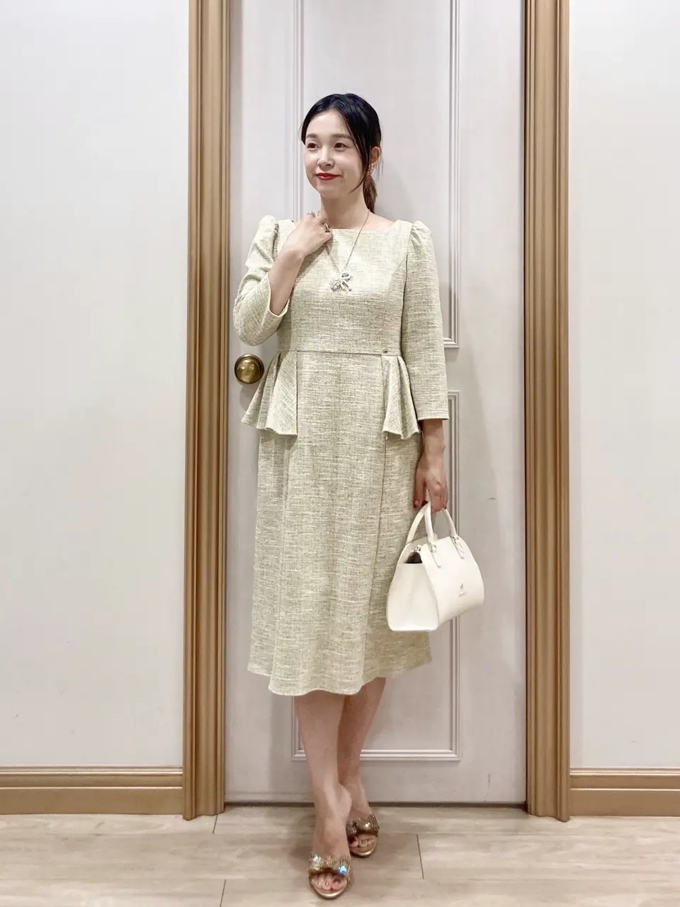 美品TOCCAベージュワンピースと黒上着サイズ4 セール】 【一部店舗限定カラーあり・洗える】RAVISHING CLOVERS