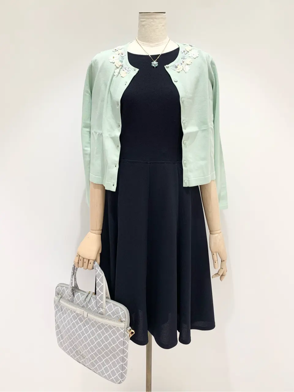  𝓕 コーディネート画像