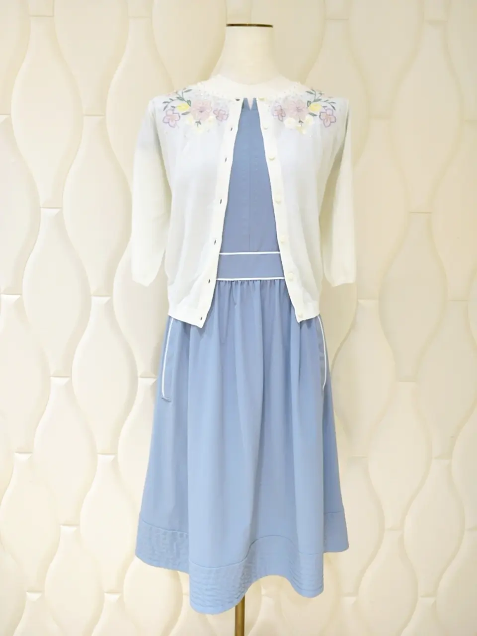  スタッフf コーディネート画像