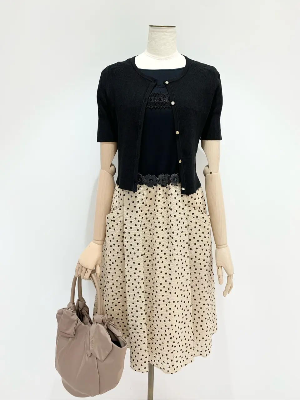  𝓕 コーディネート画像