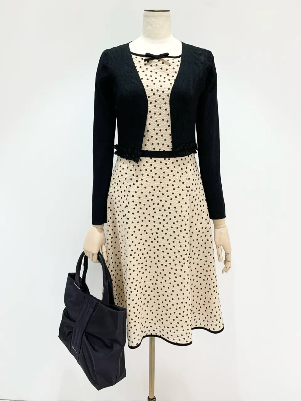  𝓕 コーディネート画像