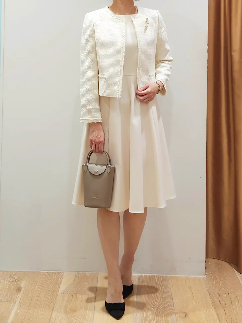  スタッフf コーディネート画像