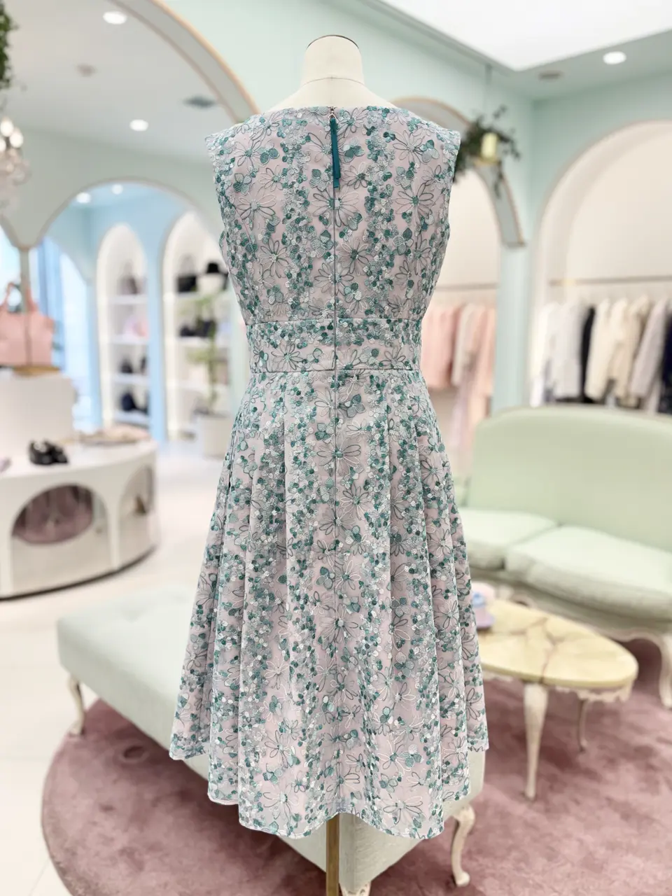 TOCCA スタッフT コーディネート画像