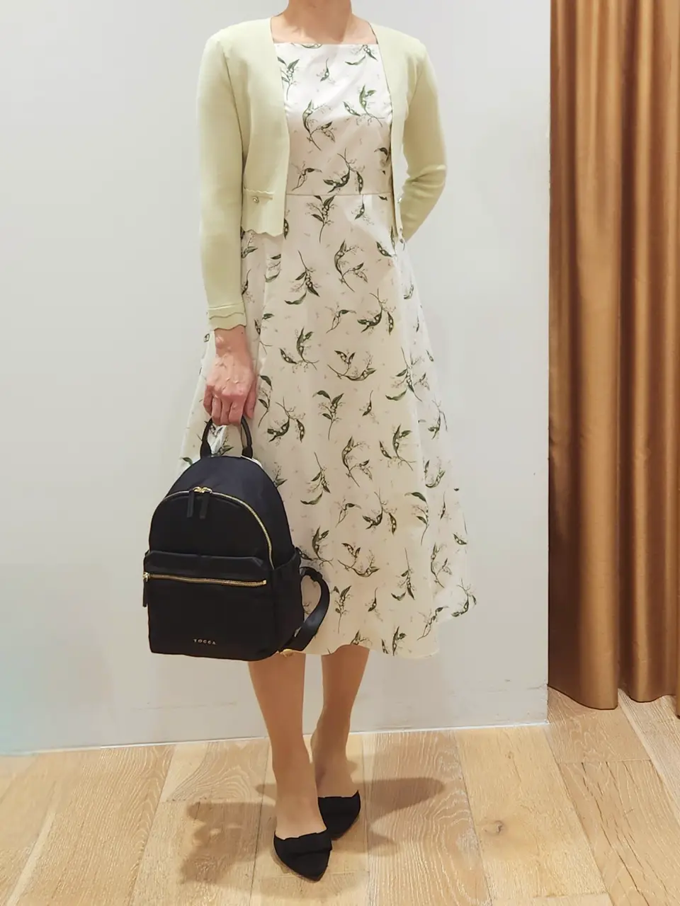  スタッフf コーディネート画像