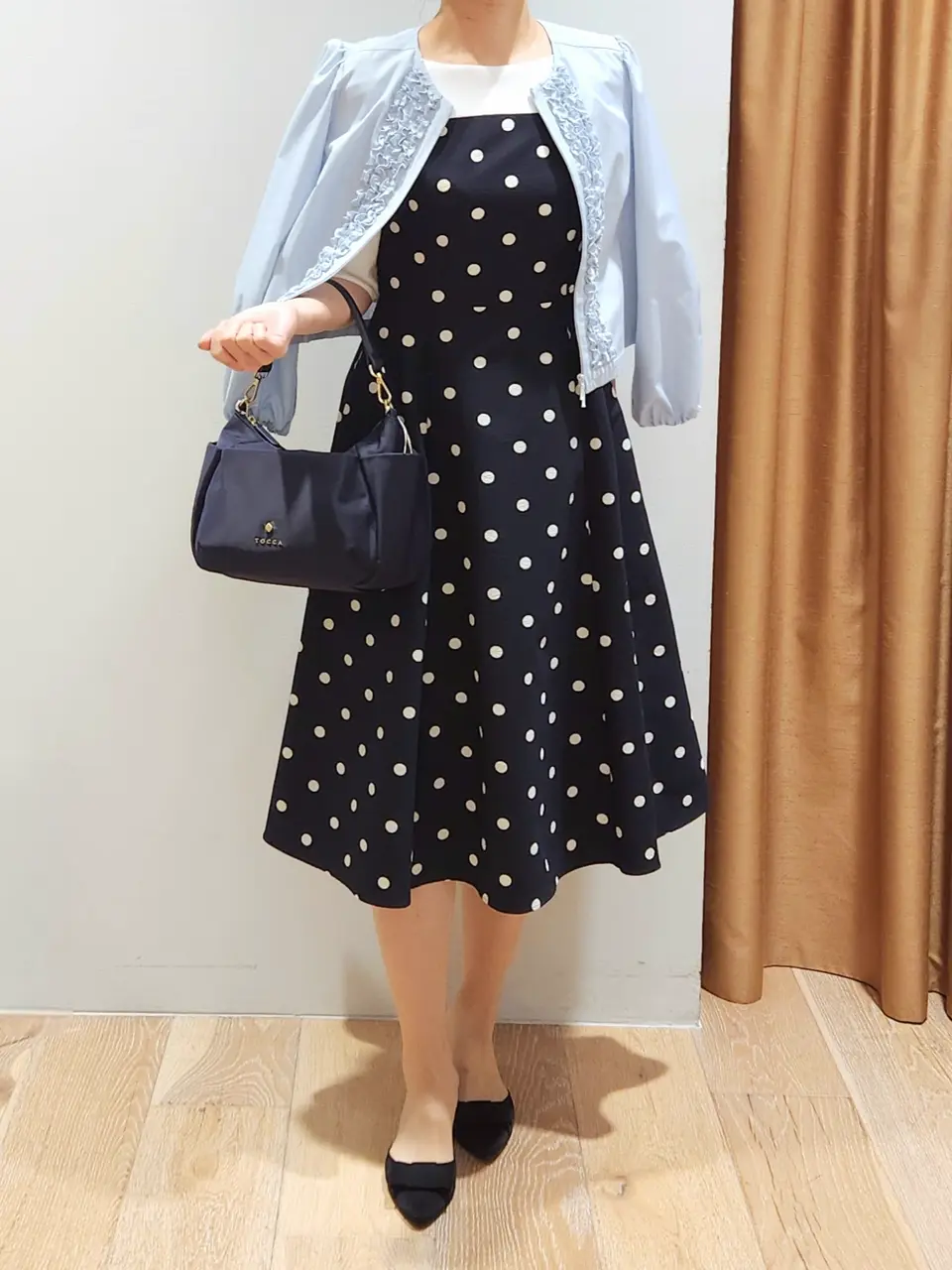  スタッフf コーディネート画像