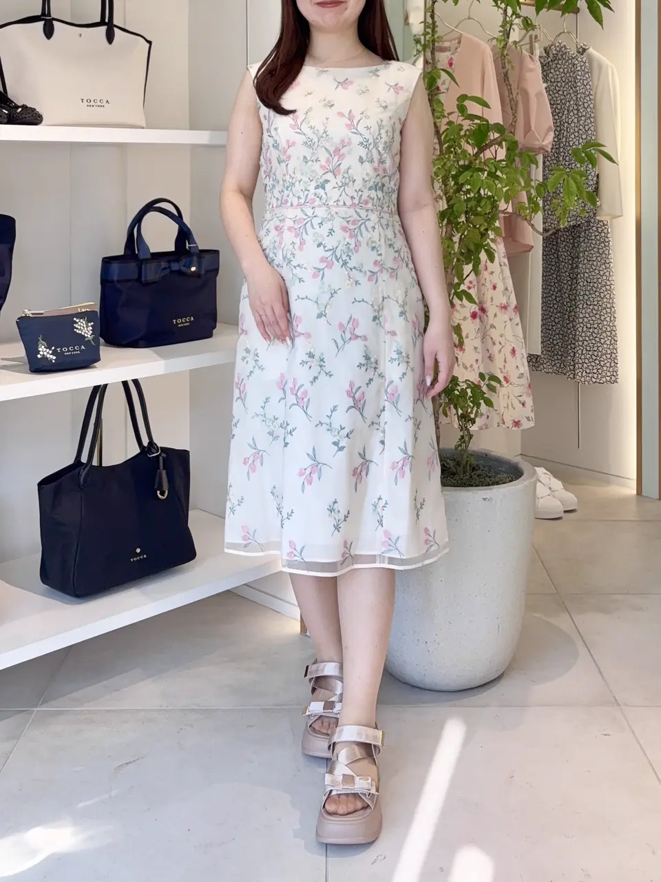 TOCCA スタッフT コーディネート画像