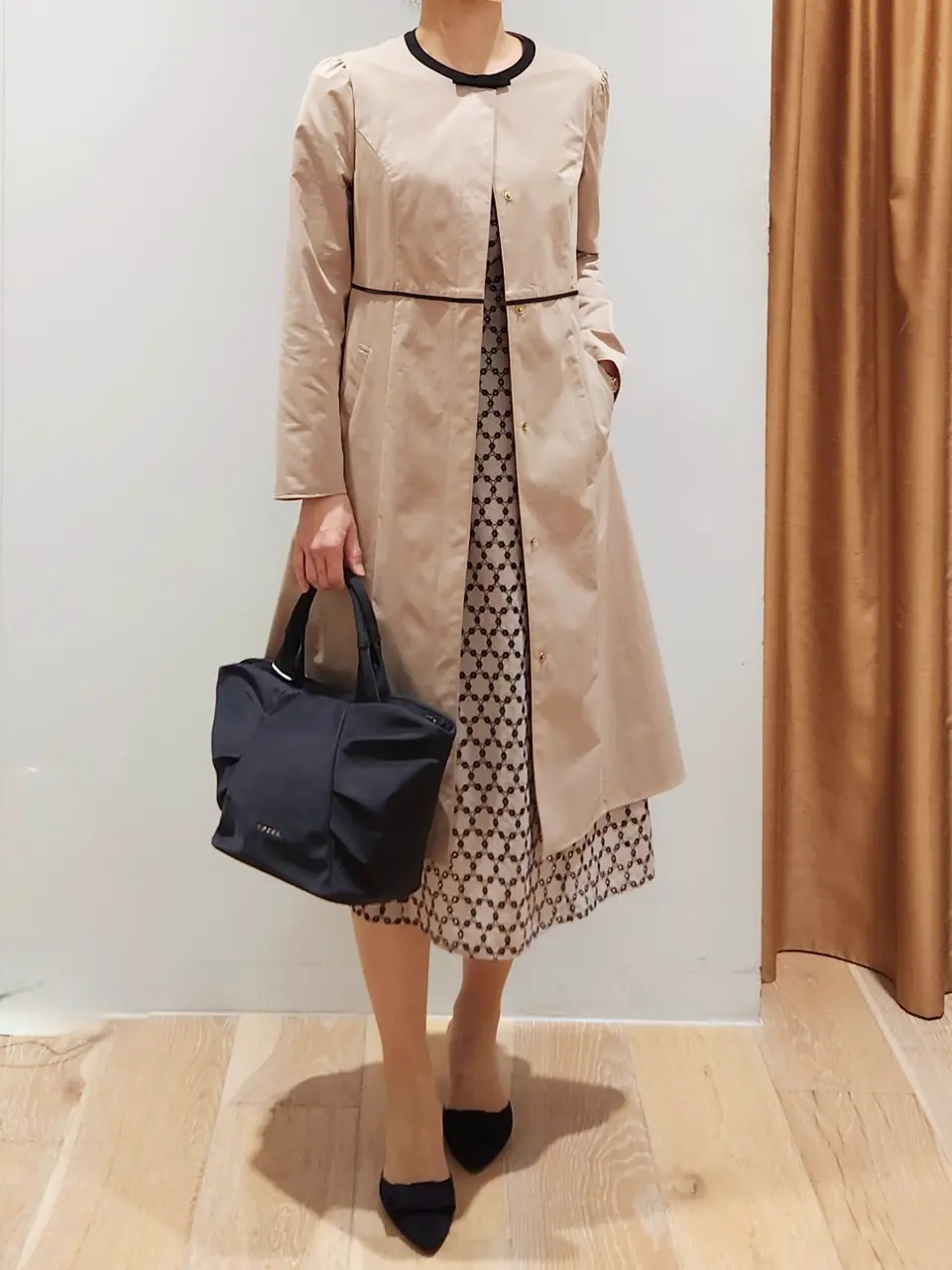  スタッフf コーディネート画像