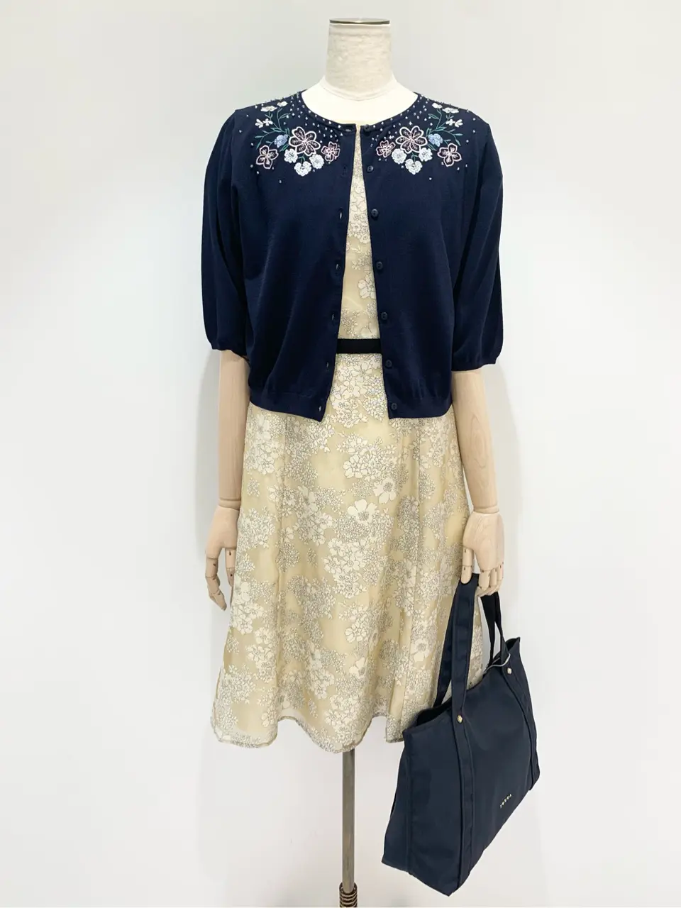  𝓕 コーディネート画像