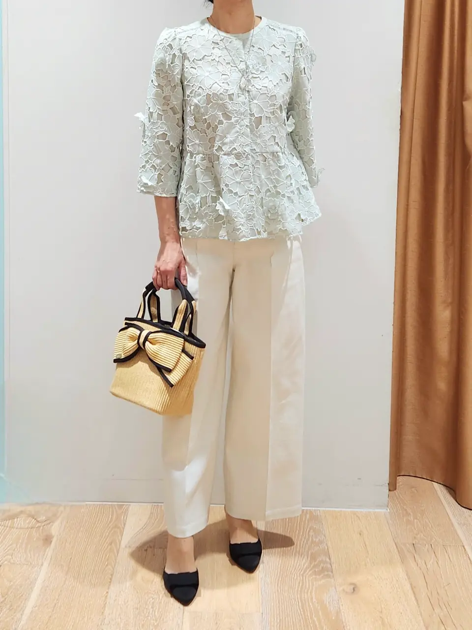  スタッフf コーディネート画像