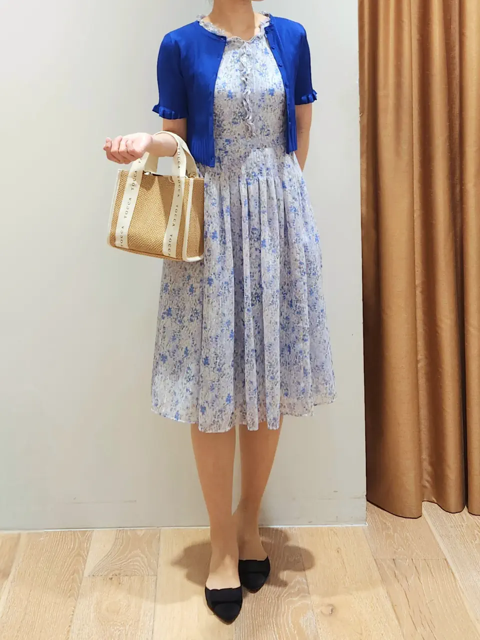  スタッフf コーディネート画像