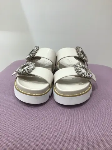 TOCCA スタッフ コーディネート画像