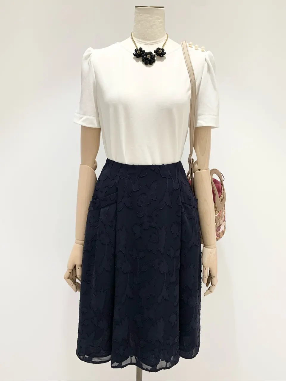  𝓕 コーディネート画像