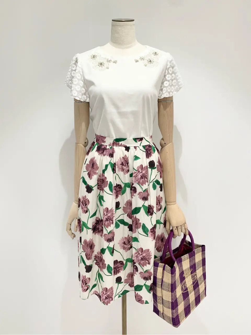  𝓕 コーディネート画像