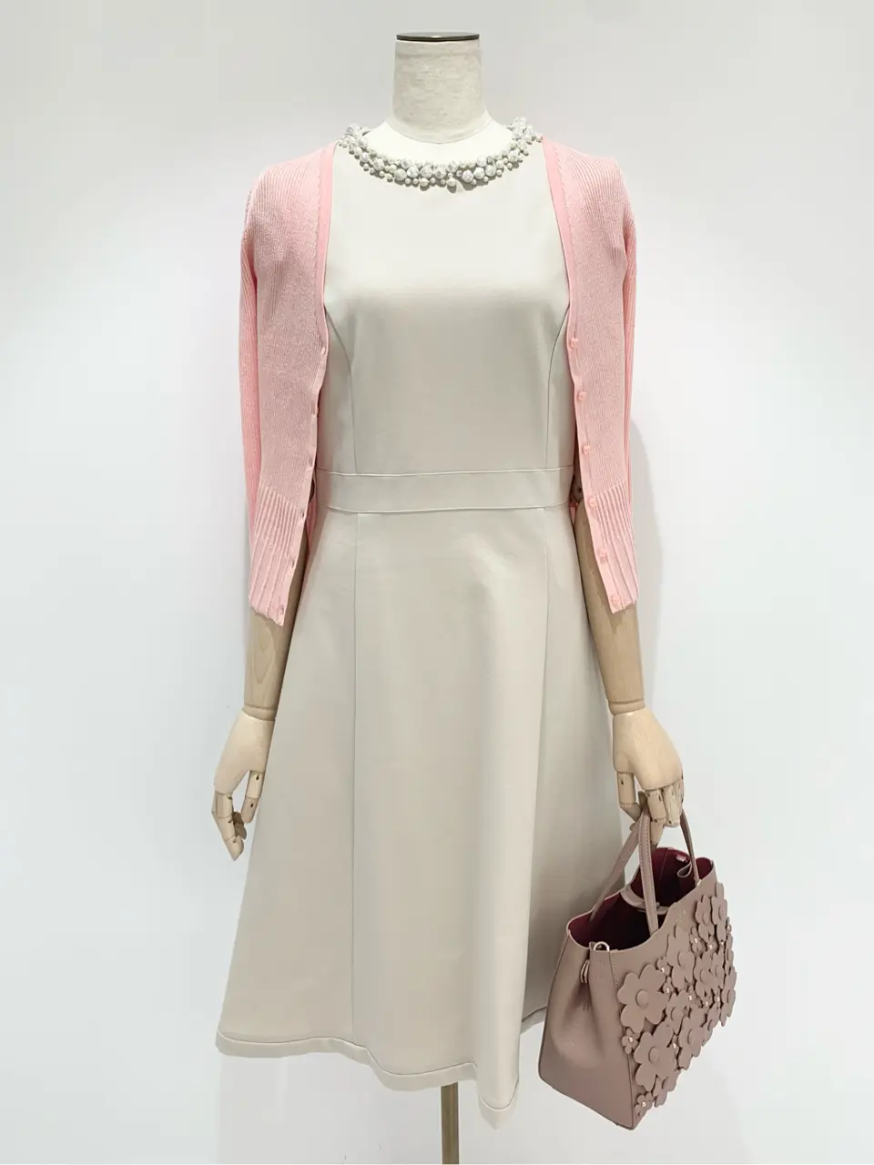  𝓕 コーディネート画像