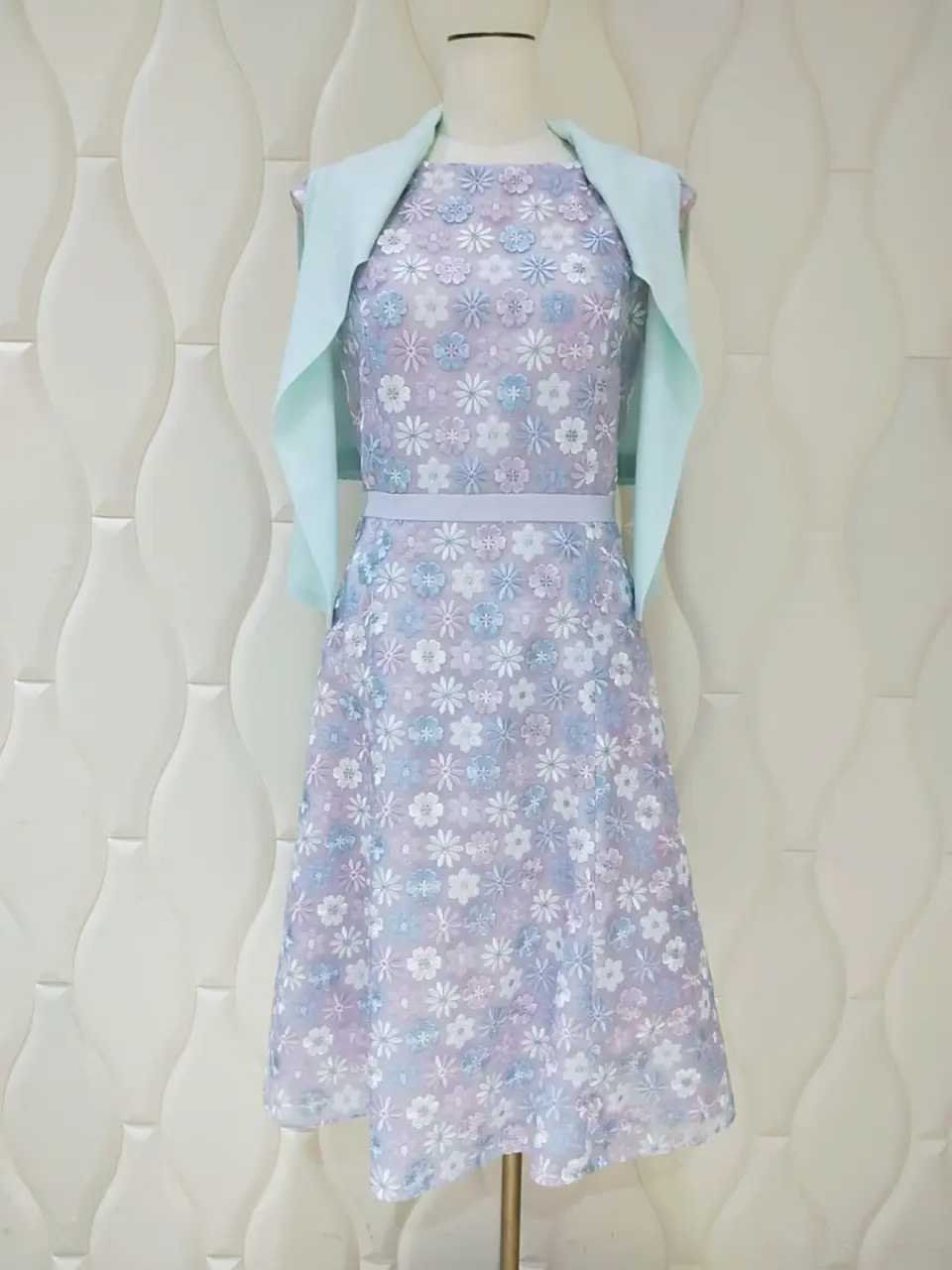  スタッフf コーディネート画像