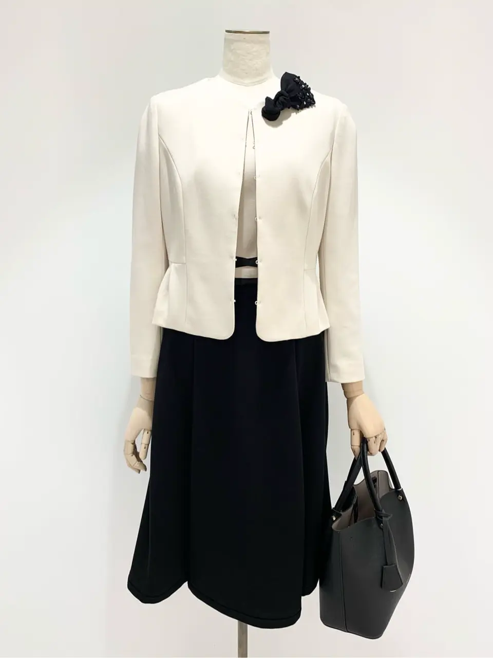  𝓕 コーディネート画像