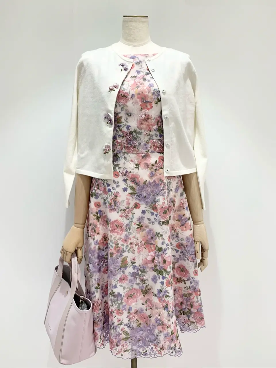  𝓕 コーディネート画像