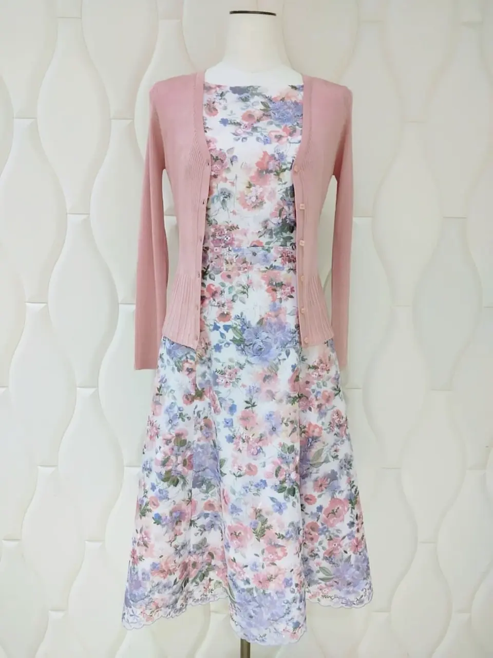  スタッフf コーディネート画像