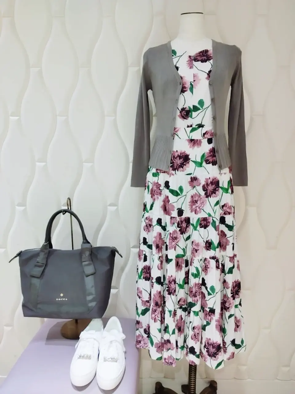  スタッフf コーディネート画像