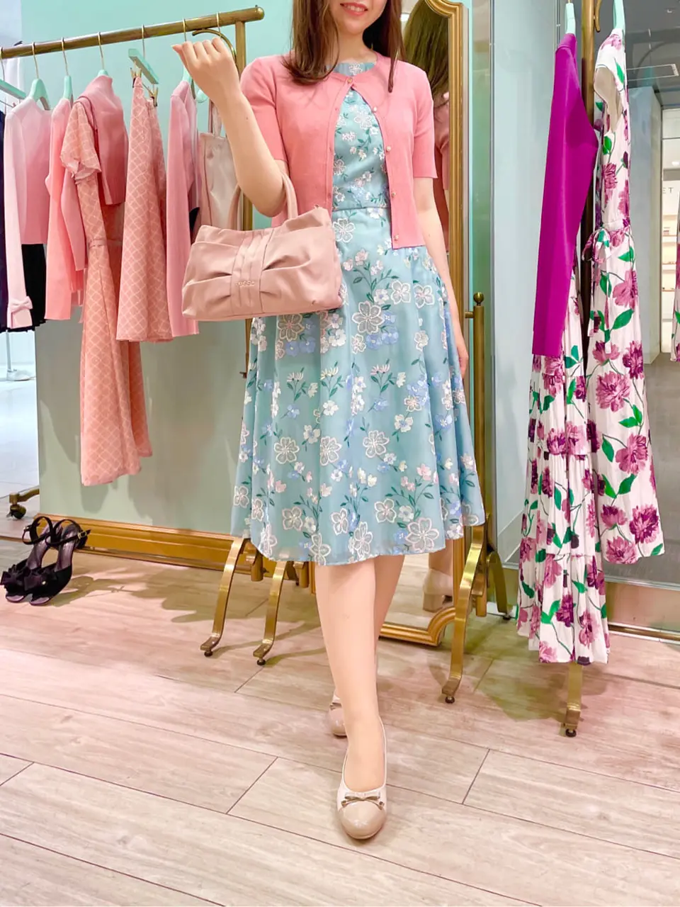  スタッフT コーディネート画像