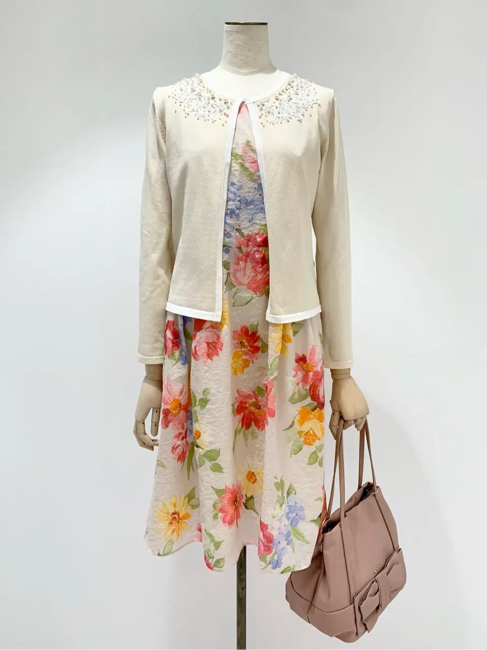  𝓕 コーディネート画像