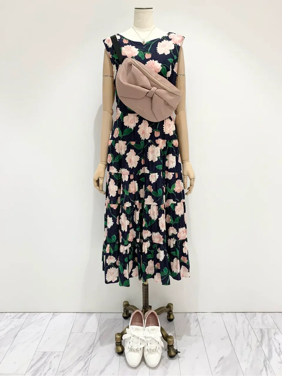  𝓕 コーディネート画像