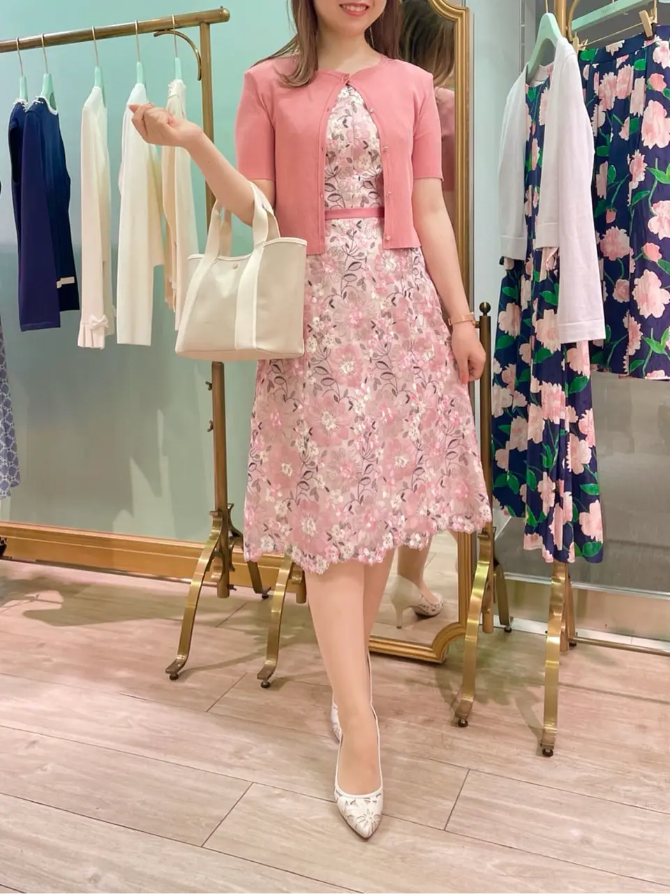  スタッフT コーディネート画像