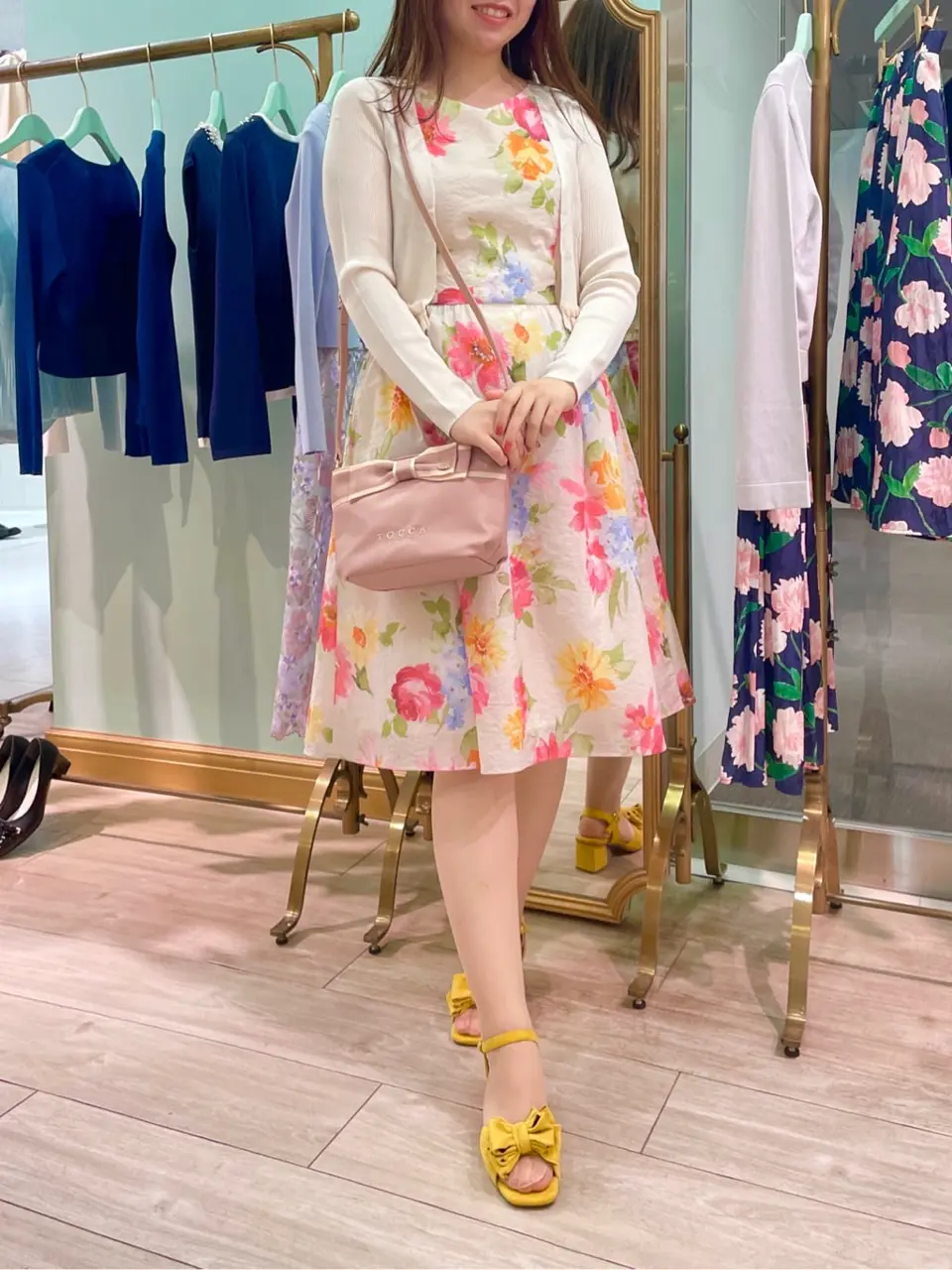  スタッフT コーディネート画像