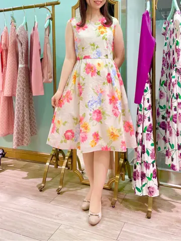 TOCCA スタッフT コーディネート画像