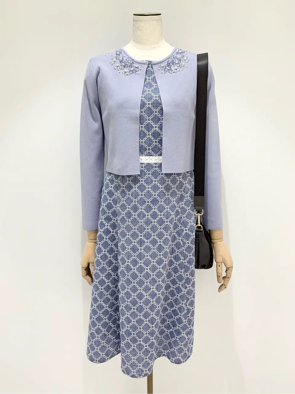  𝓕 コーディネート画像