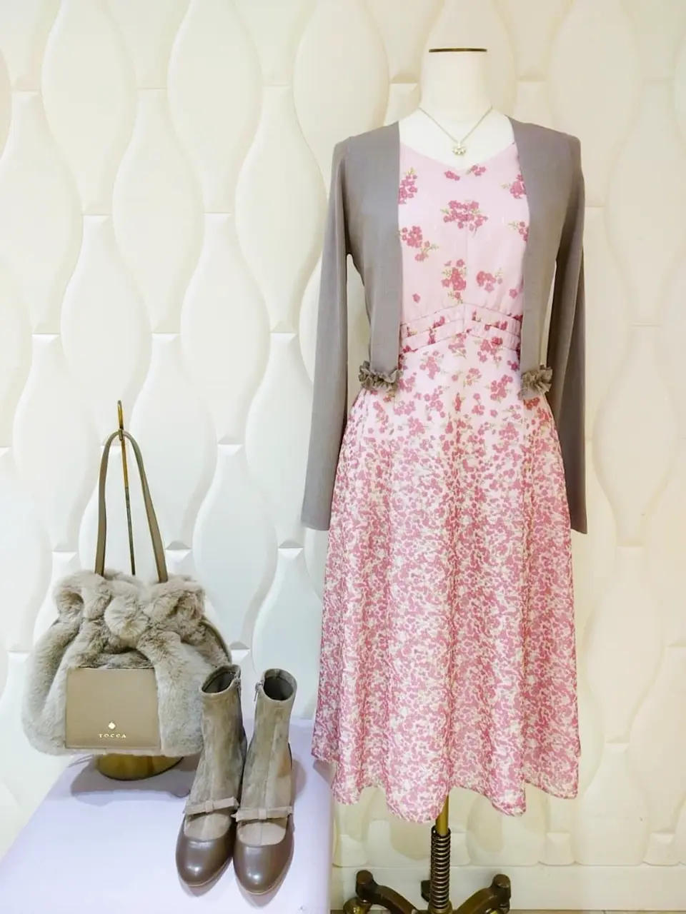  スタッフf コーディネート画像