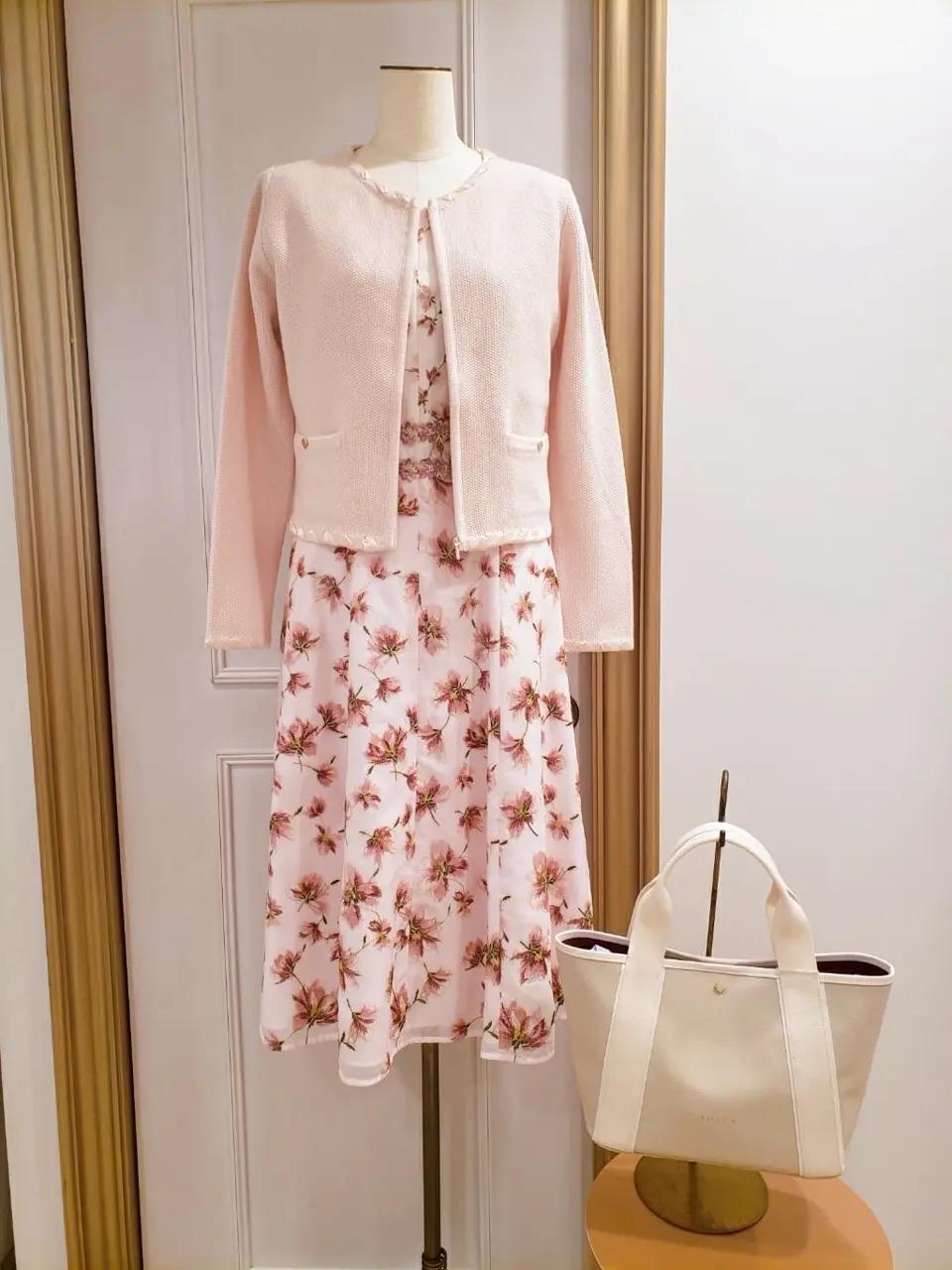  スタッフＳ コーディネート画像