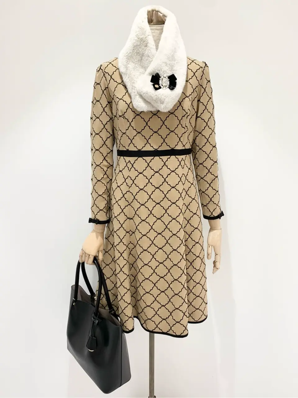  𝓕 コーディネート画像