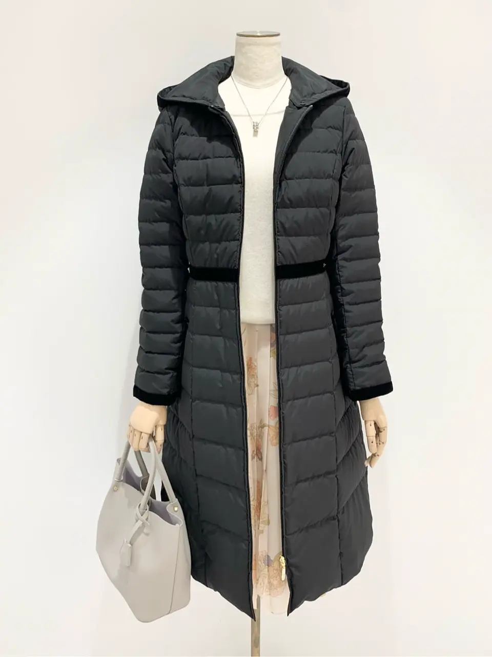  𝓕 コーディネート画像