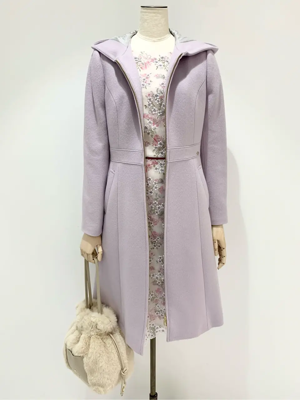  𝓕 コーディネート画像