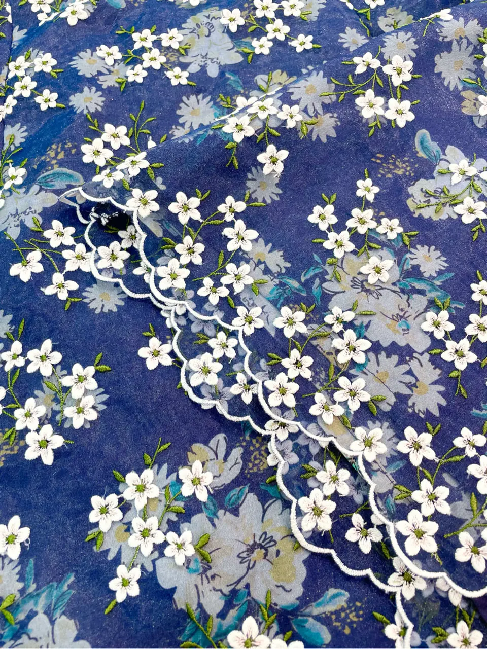 TOCCA スタッフT コーディネート画像