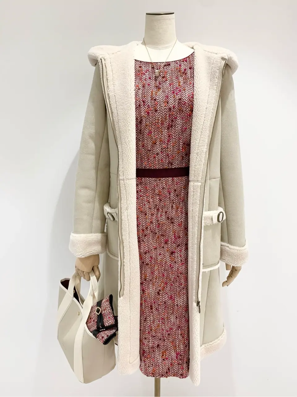  𝓕 コーディネート画像