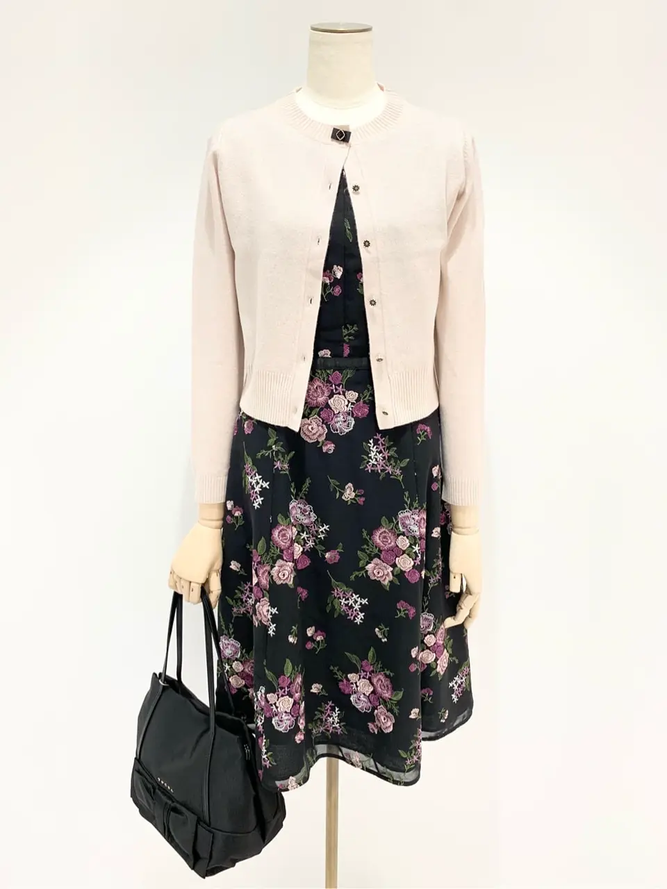  𝓕 コーディネート画像