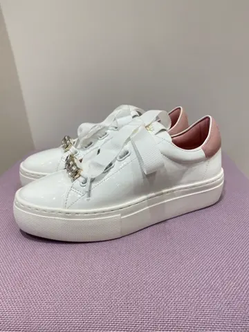 TOCCA スタッフ コーディネート画像