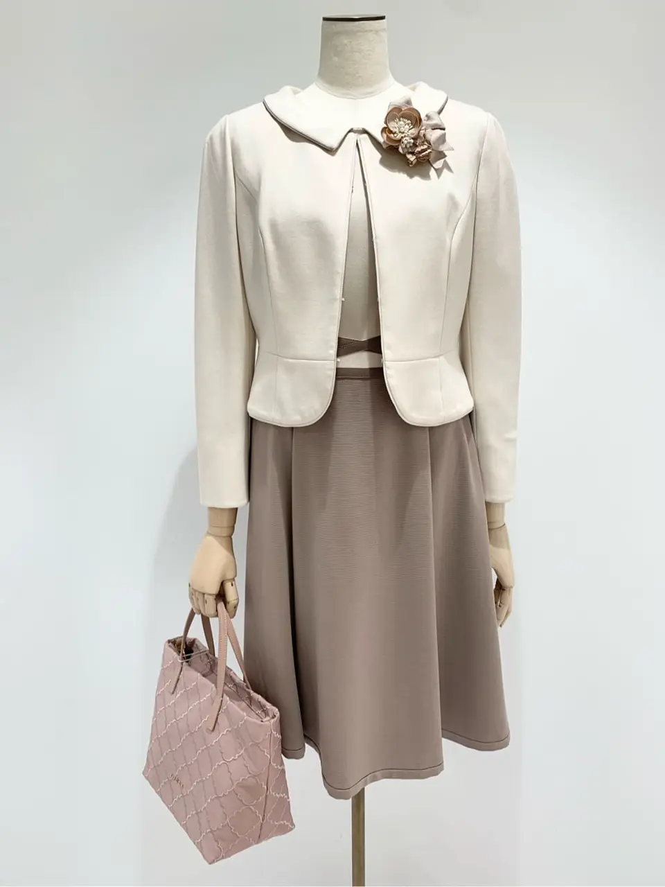  𝓕 コーディネート画像