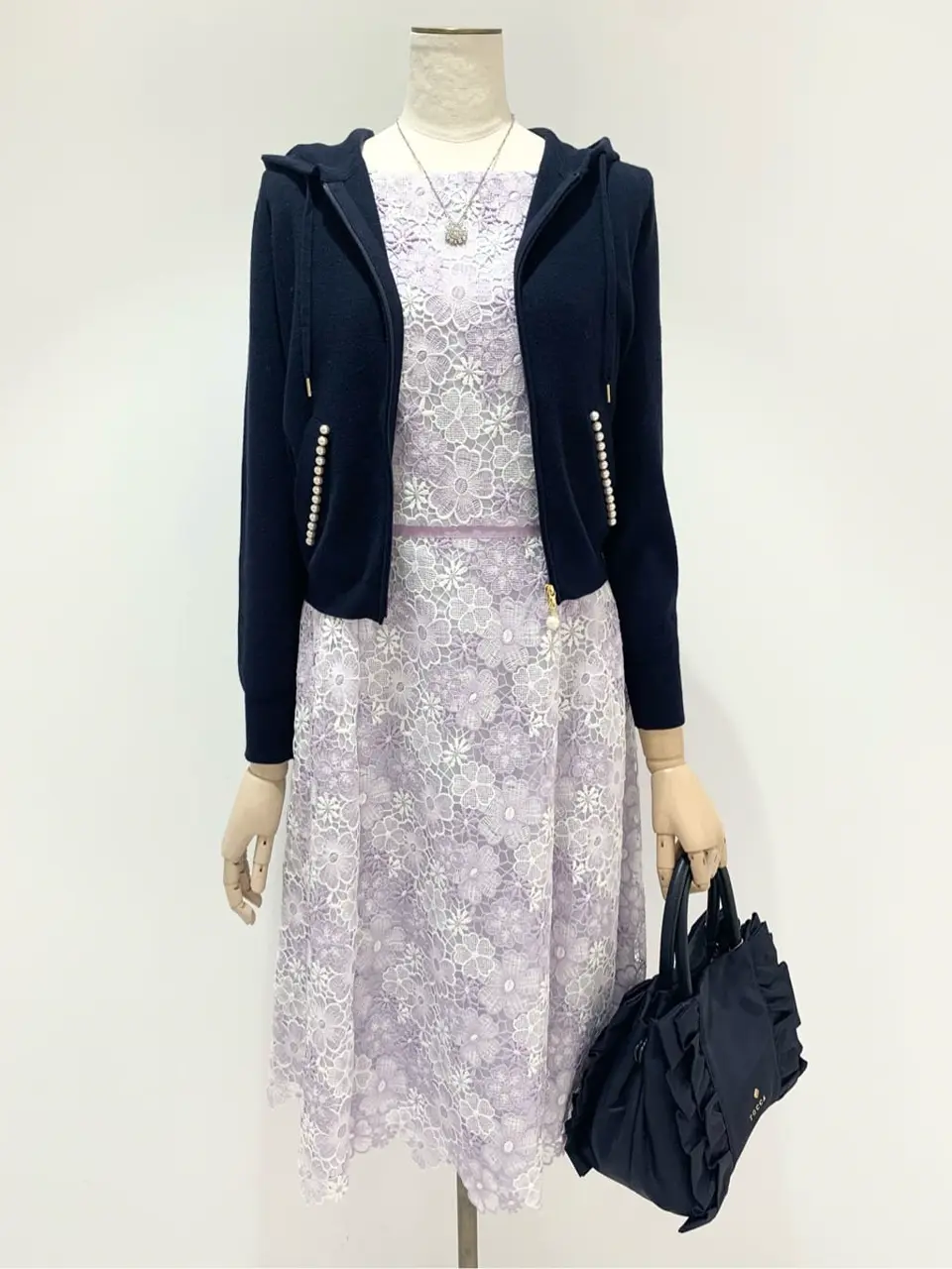  𝓕 コーディネート画像