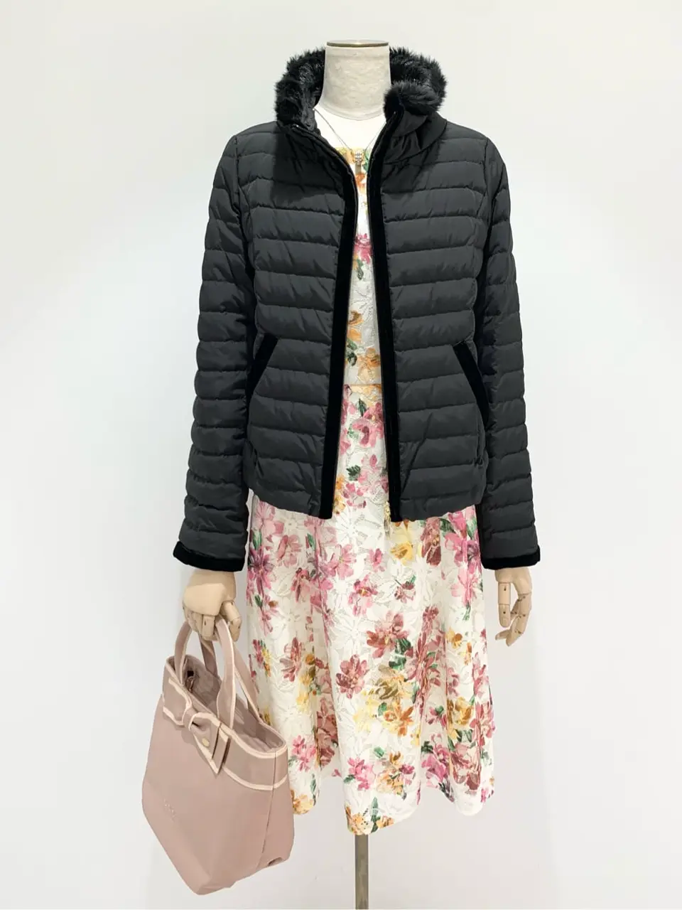  𝓕 コーディネート画像