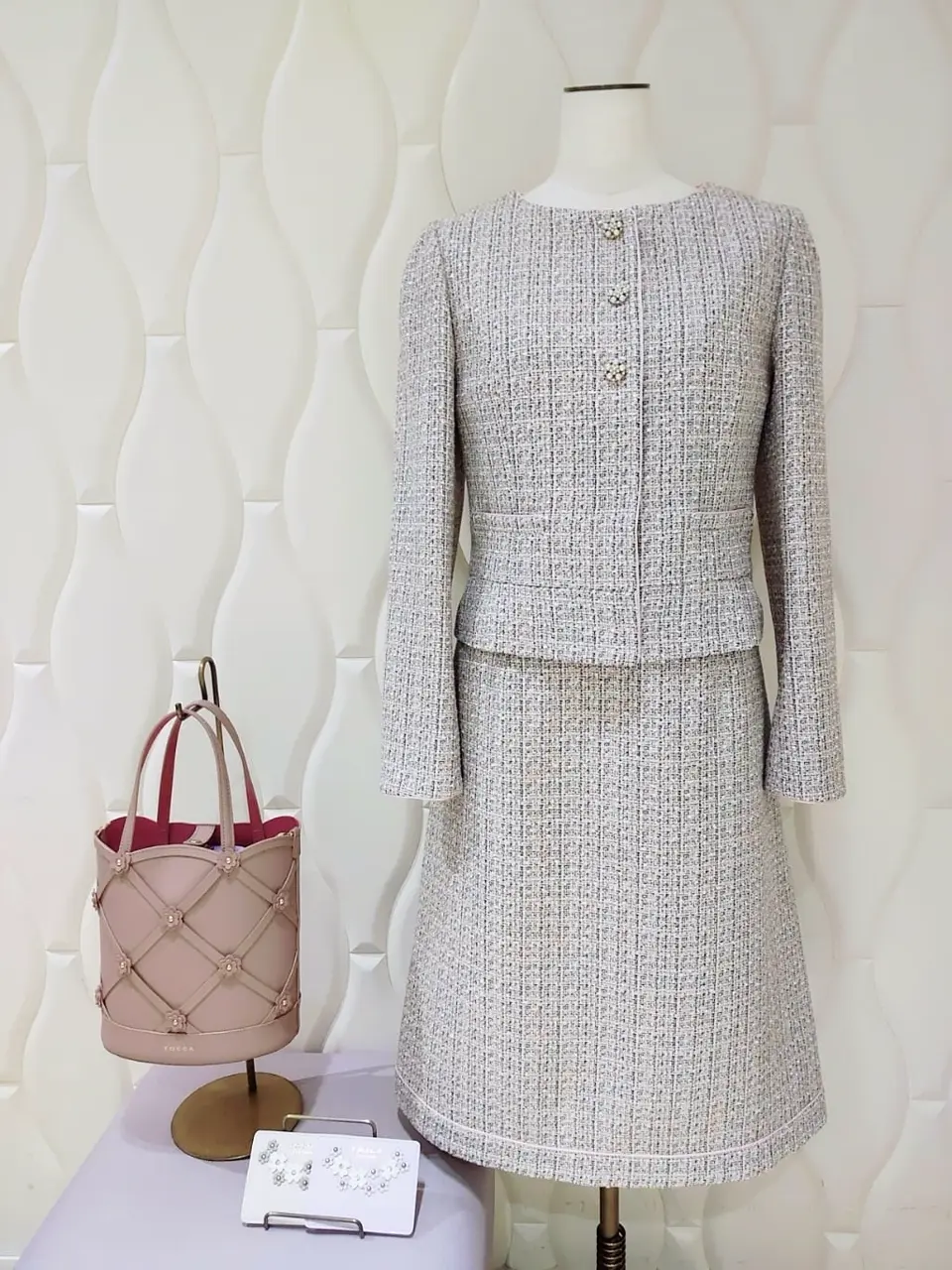  スタッフf コーディネート画像