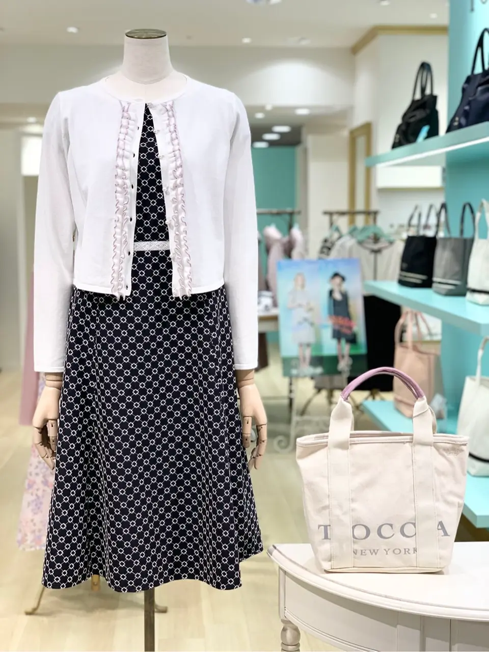  𝓕 コーディネート画像