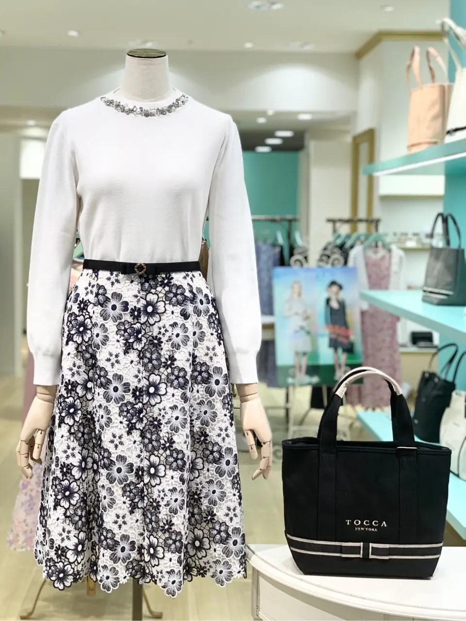  𝓕 コーディネート画像